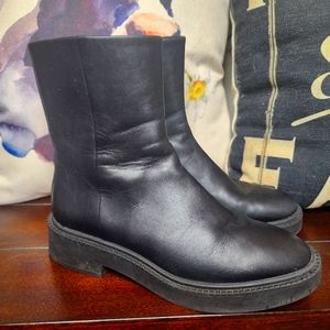 VINCE Kady Leather Low Boot | Black | Size 6.5